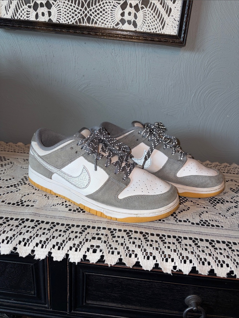 Nike Low-Top Sneakers in White, Gray & Gum